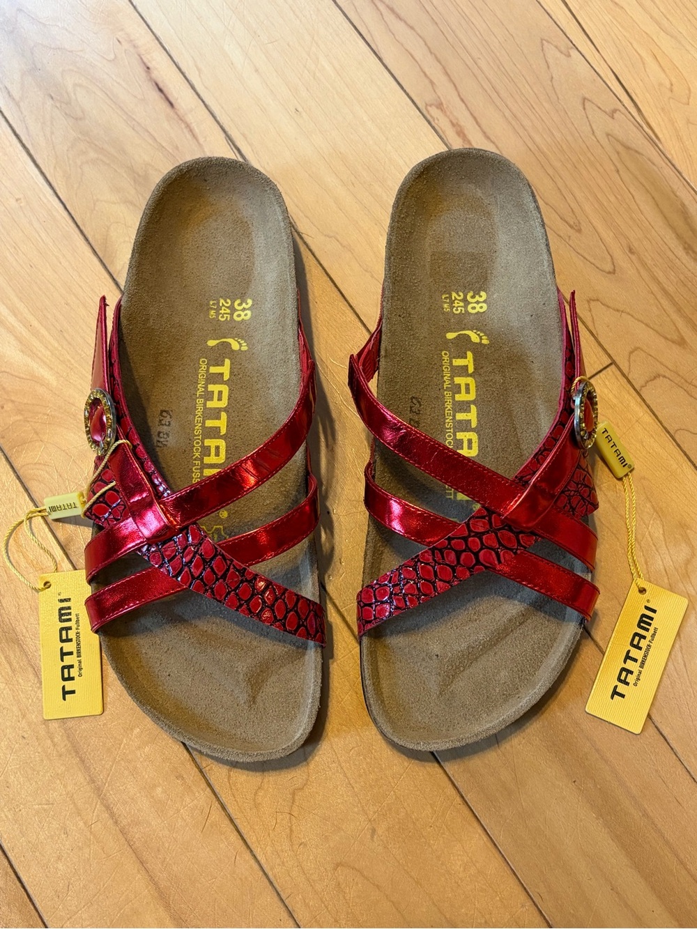 NWT Tatami by Birkenstock Red Metallic Croc Embossed Strappy Sandals size 38
